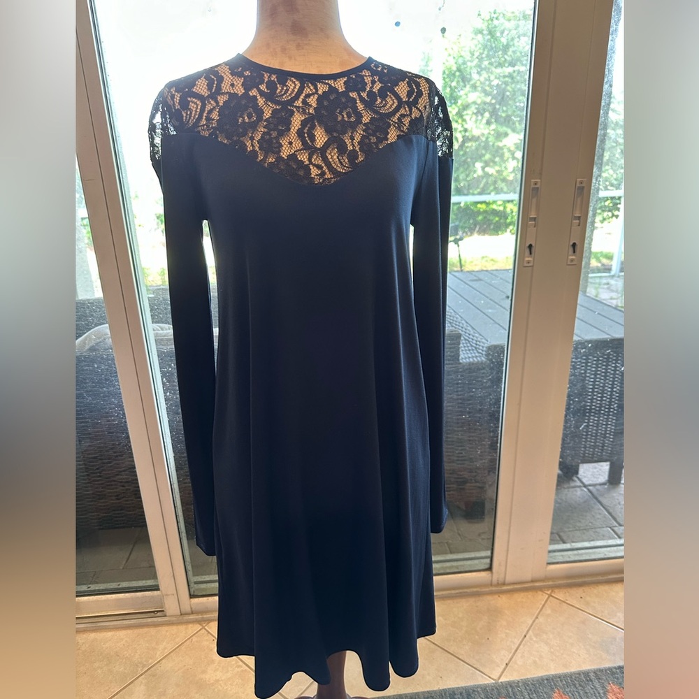 XS - BCBGeneration Lace Dress Black and Blue